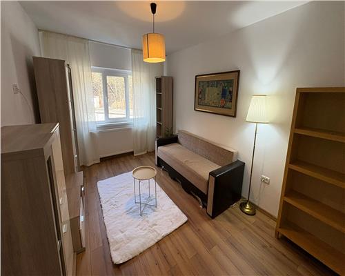 Racadau - Intrare, doua camere, mobilat si utilat, prima inchiriere