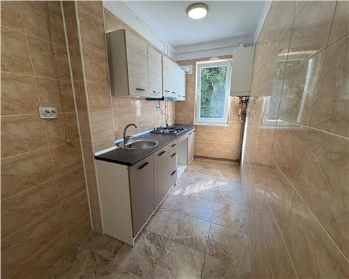 Apartament doua camere zona Florilor